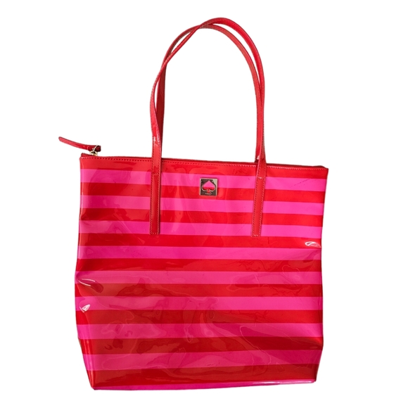 Kate Spade New York Patent Leather Pammy Tote with Cosmetic bag. - Picture 5 of 9